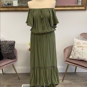 Off the shoulder maxi dress